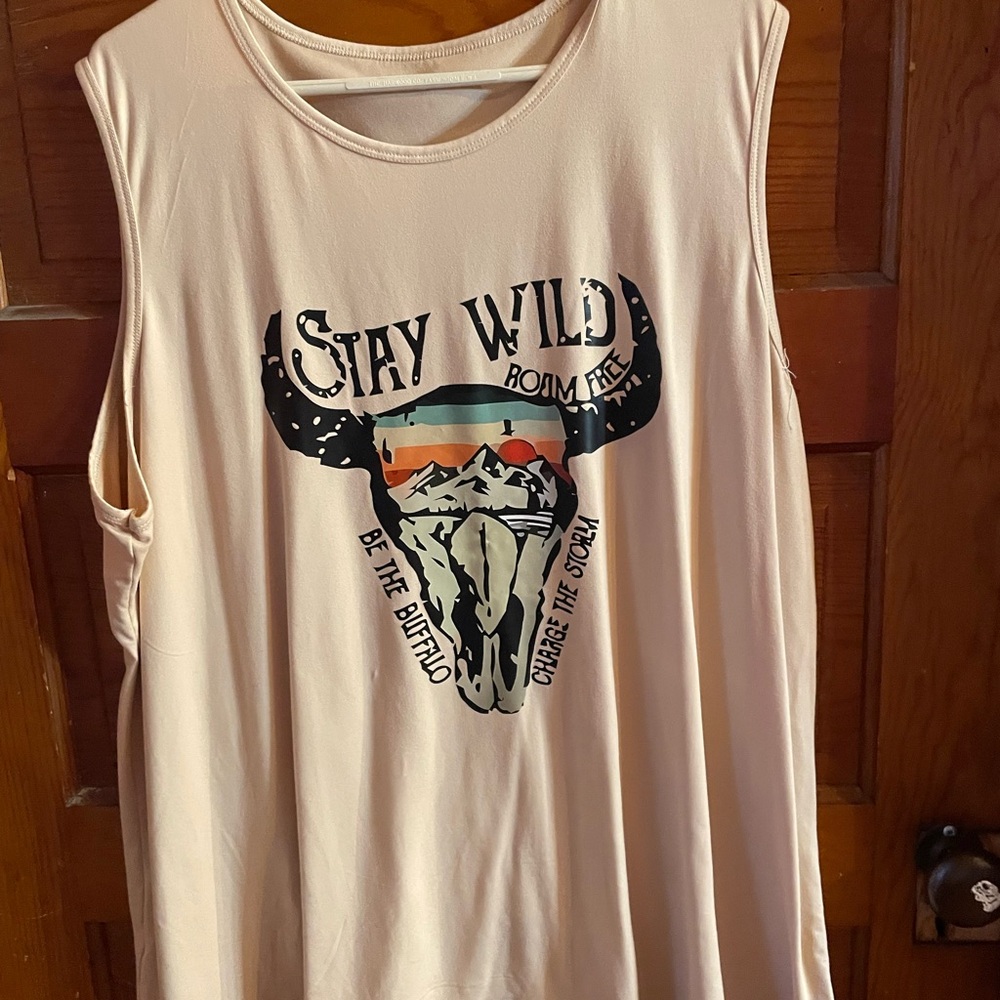 Stay Wild Graphic Tank Top - Cream